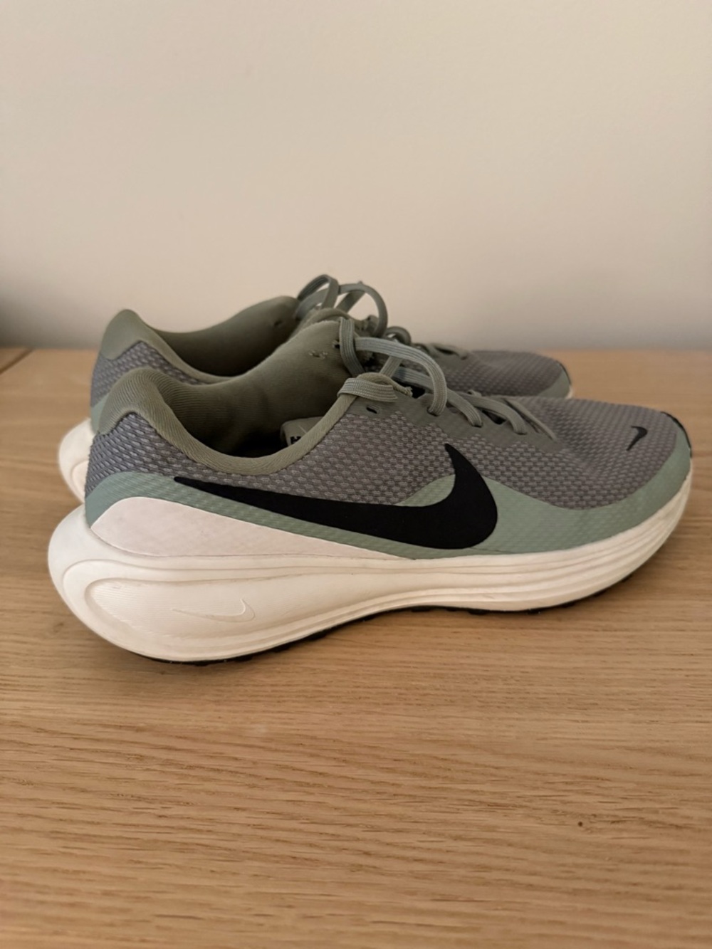 Nike Revolution 8, Men’s athletic sneakers